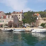 Stone House In Centre Διαμέρισμα